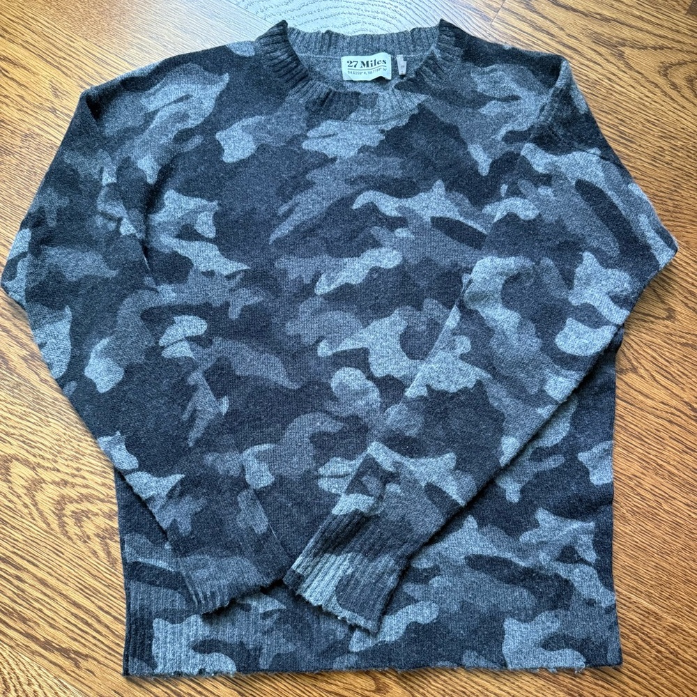 27 Miles Malibu Cashmere Women's Black and Gray Camouflage Sweater